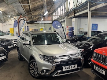 Used Mitsubishi Outlander 2019 for sale - 76965654: Photo