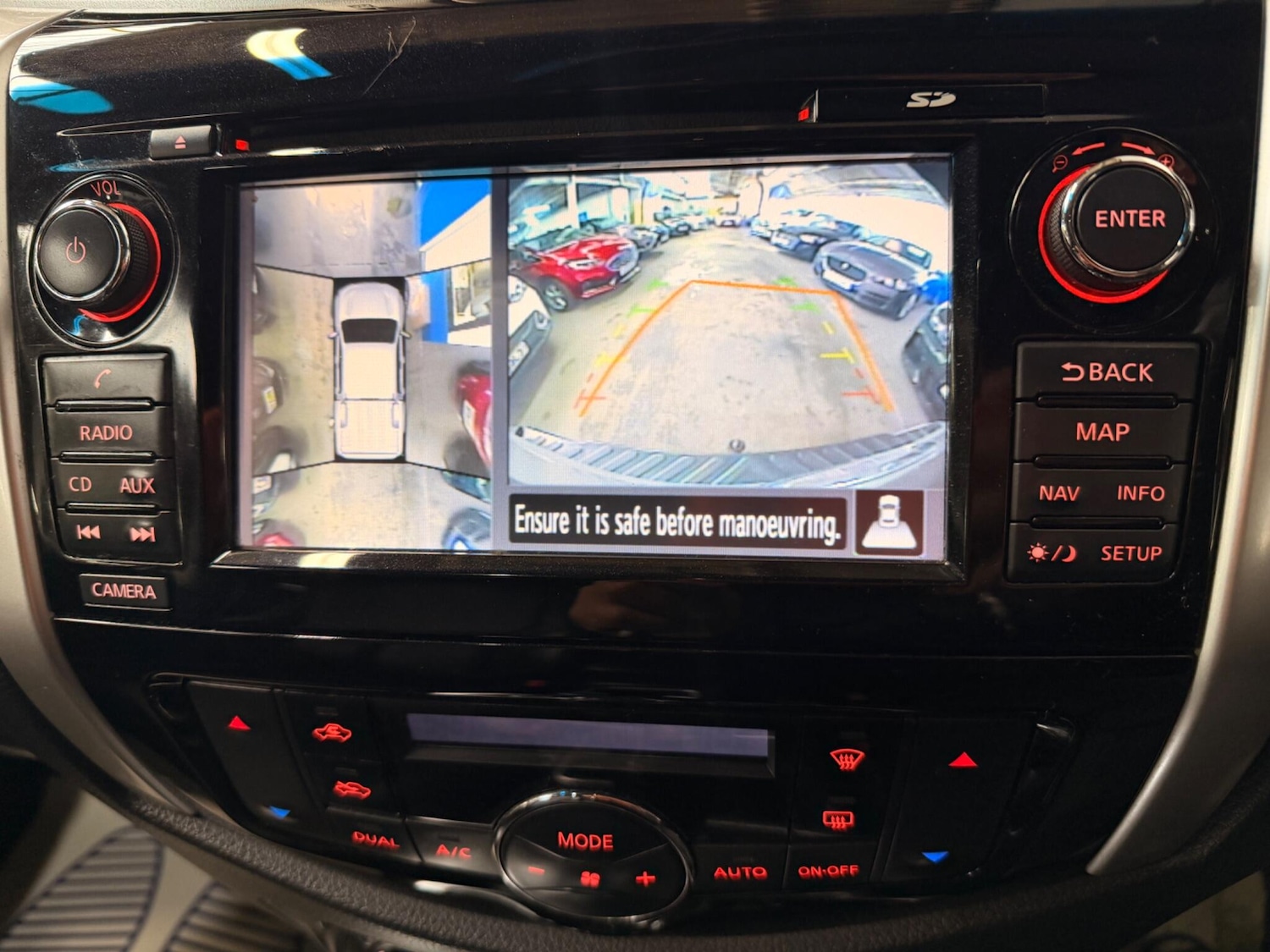 Used Nissan Navara 2016 for sale - 77550273: Photo 11