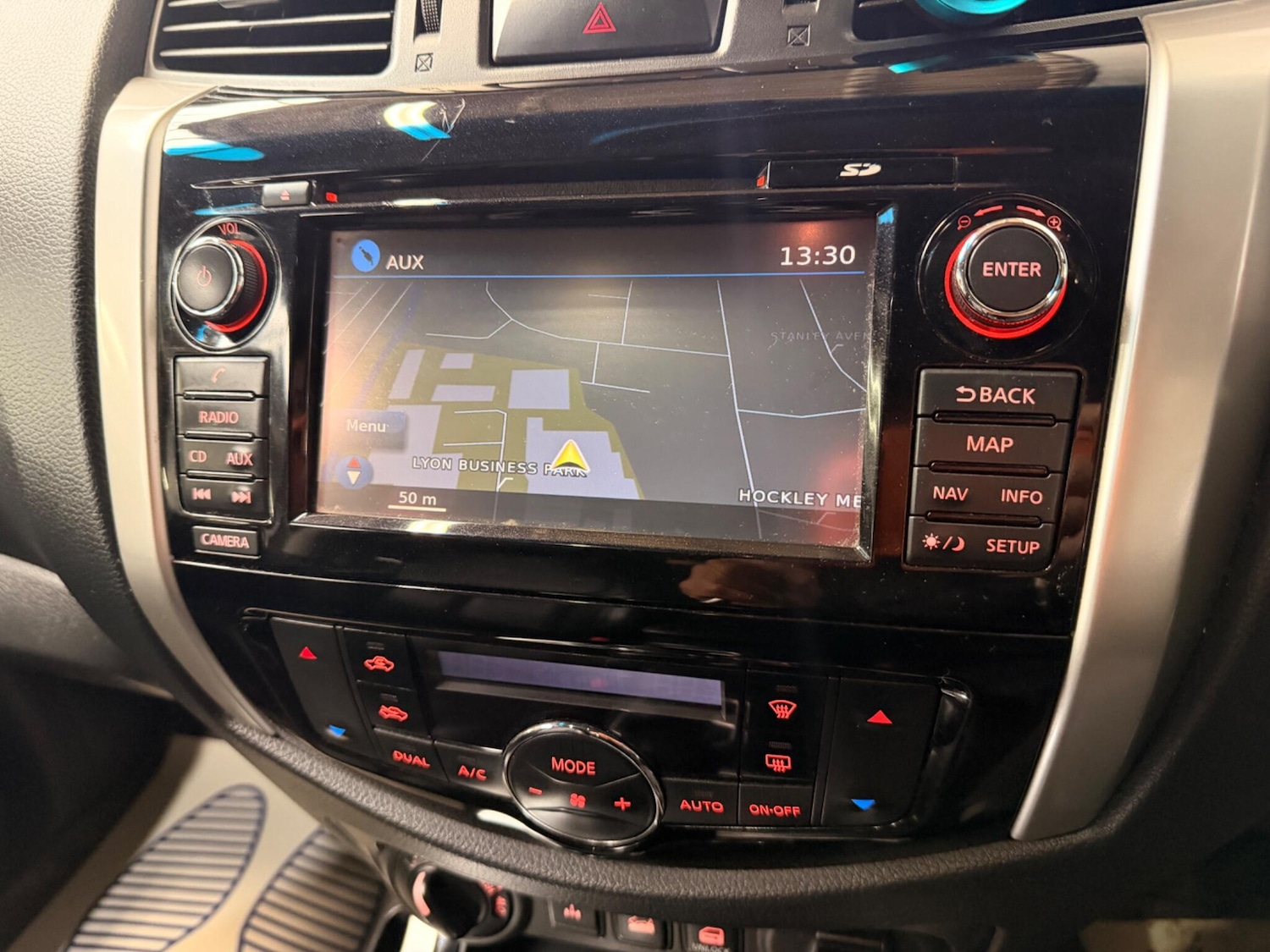 Used Nissan Navara 2016 for sale - 77550273: Photo 21