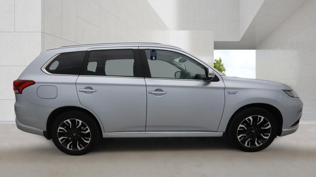 Used Mitsubishi Outlander 2017 for sale - 78157533: Photo 11