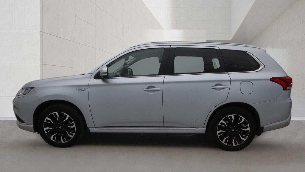 Used Mitsubishi Outlander 2017 for sale - 78157533: Photo 12