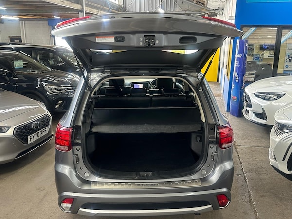 Used Mitsubishi Outlander 2017 for sale - 76295189: Photo 10