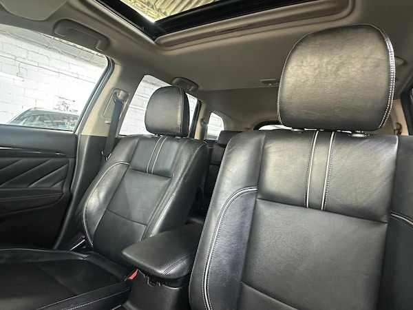 Used Mitsubishi Outlander 2017 for sale - 76295189: Photo 13