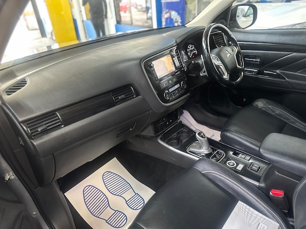 Used Mitsubishi Outlander 2017 for sale - 76295189: Photo 15