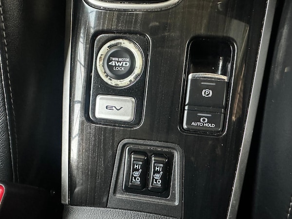 Used Mitsubishi Outlander 2017 for sale - 76295189: Photo 23