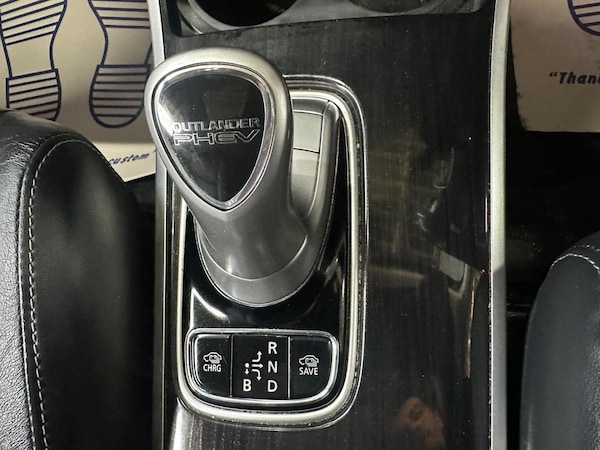 Used Mitsubishi Outlander 2017 for sale - 76295189: Photo 24