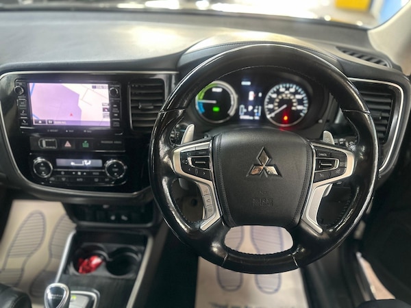 Used Mitsubishi Outlander 2017 for sale - 76295189: Photo 26