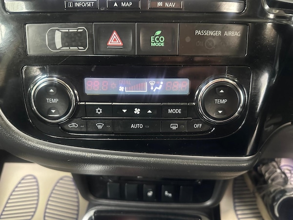 Used Mitsubishi Outlander 2017 for sale - 76295189: Photo 27