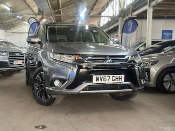 Used Mitsubishi Outlander 2017 for sale - 76295189: Photo 2