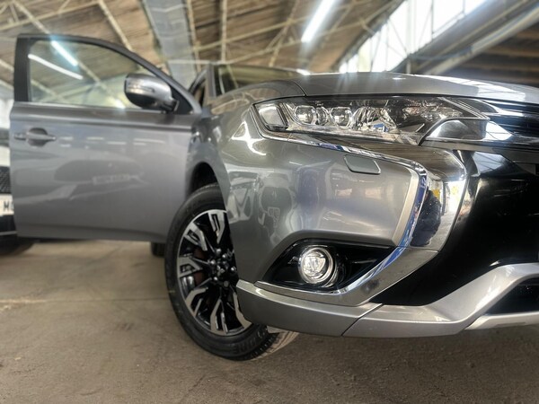 Used Mitsubishi Outlander 2017 for sale - 76295189: Photo 3