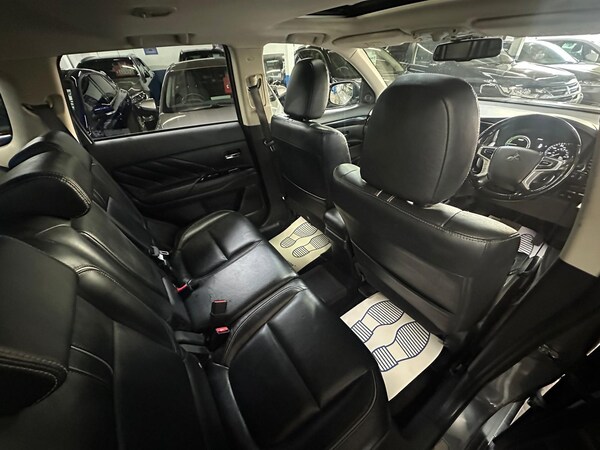 Used Mitsubishi Outlander 2017 for sale - 76295189: Photo 6
