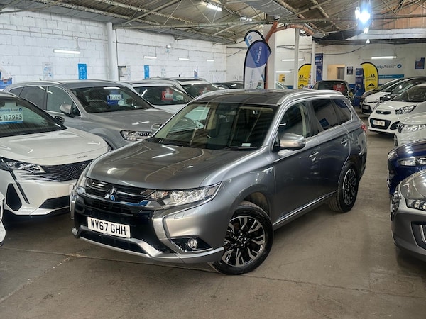 Used Mitsubishi Outlander 2017 for sale - 76295189: Photo 8