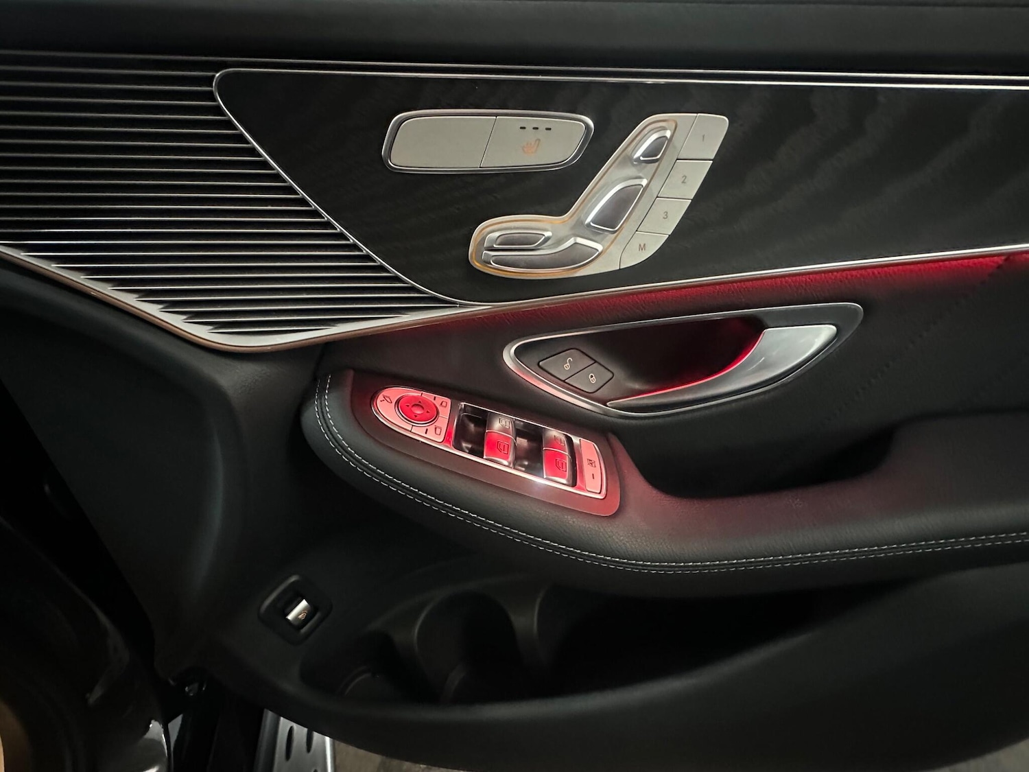 Used Mercedes-Benz EQC 2022 for sale - 77658040: Photo 30