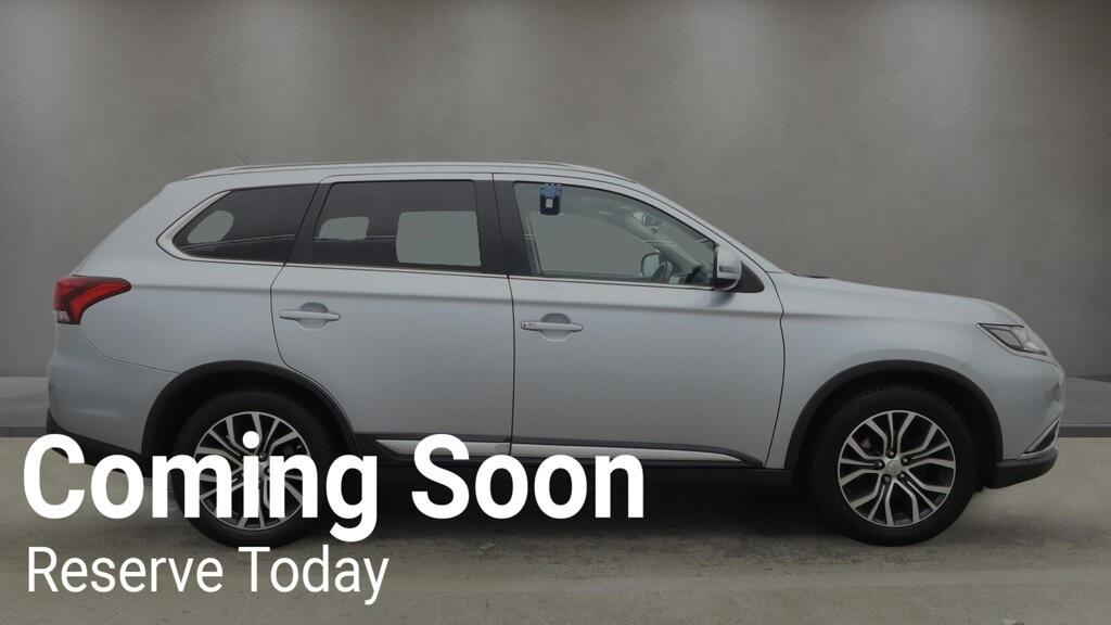 Used Mitsubishi Outlander 2016 for sale - 77598000: Photo 5