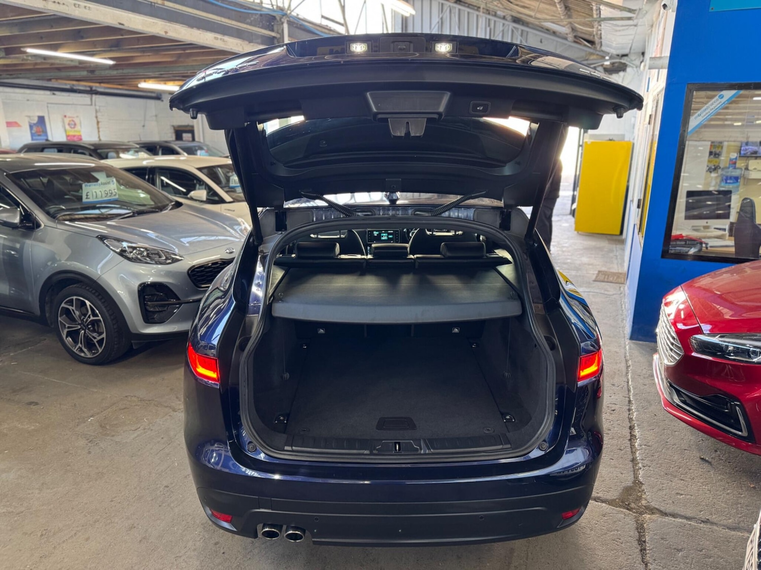 Used Jaguar F-Pace 2017 for sale - 77977612: Photo 42