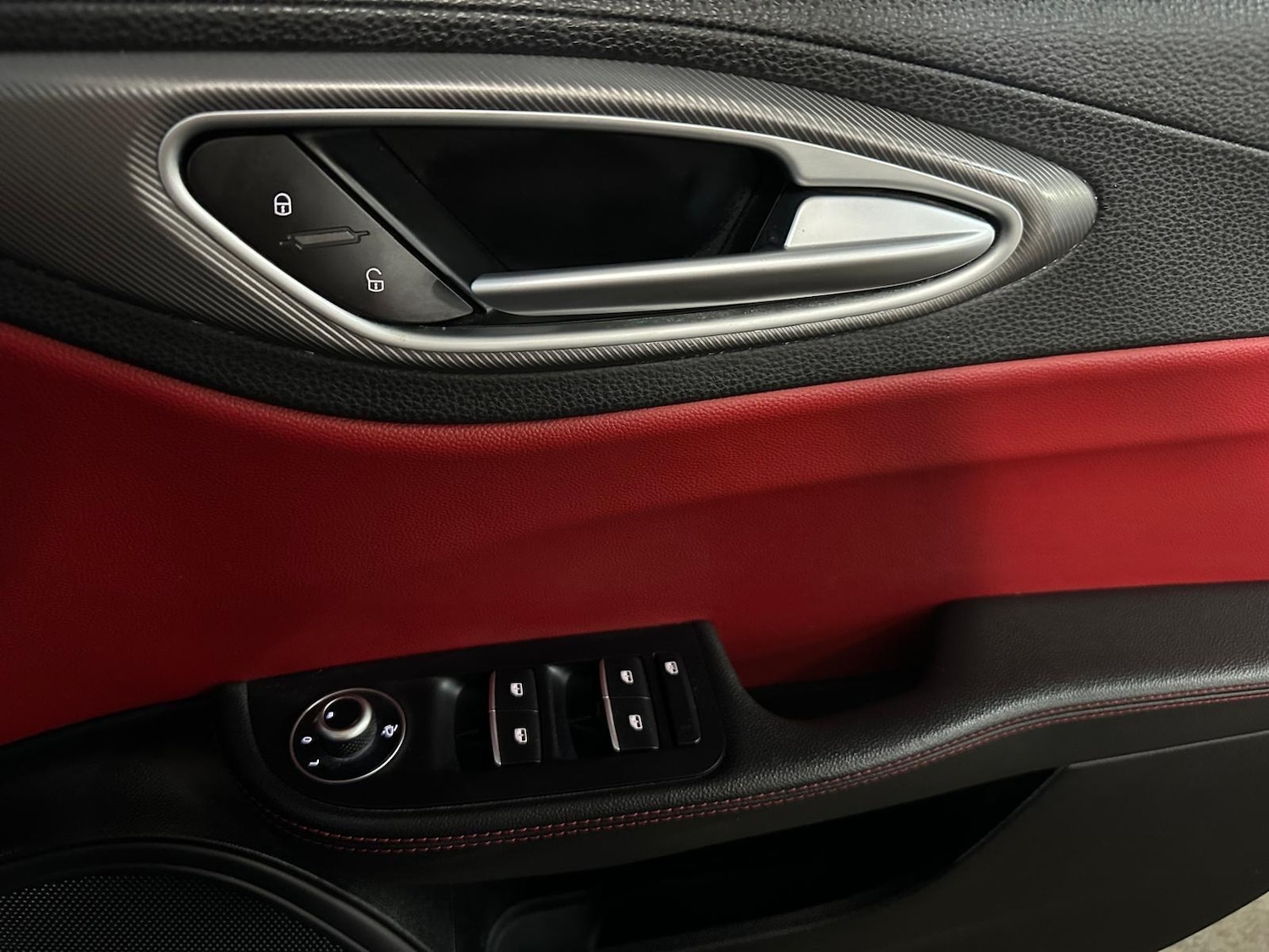 Used Alfa Romeo Giulia 2017 for sale - 76572454: Photo 28