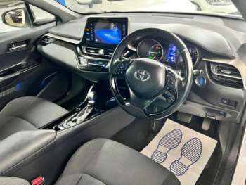 Used Toyota C-HR 2018 for sale - 74596743: Photo