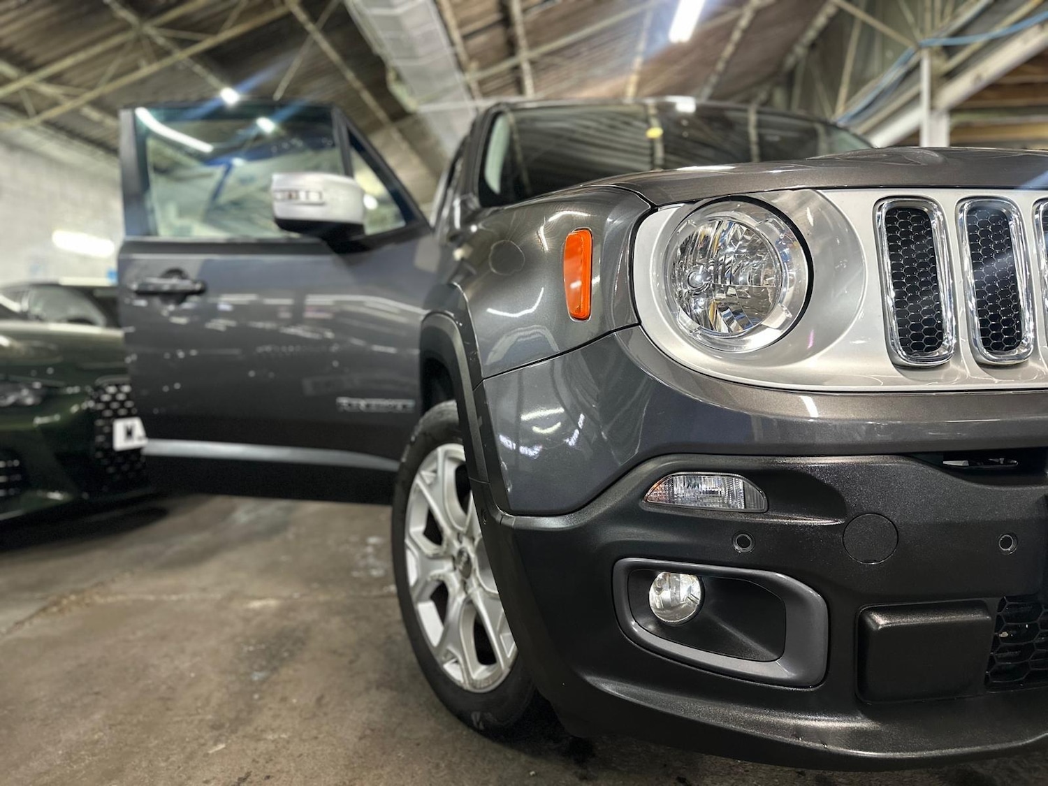 Used Jeep Renegade 2017 for sale - 76743624: Photo 3