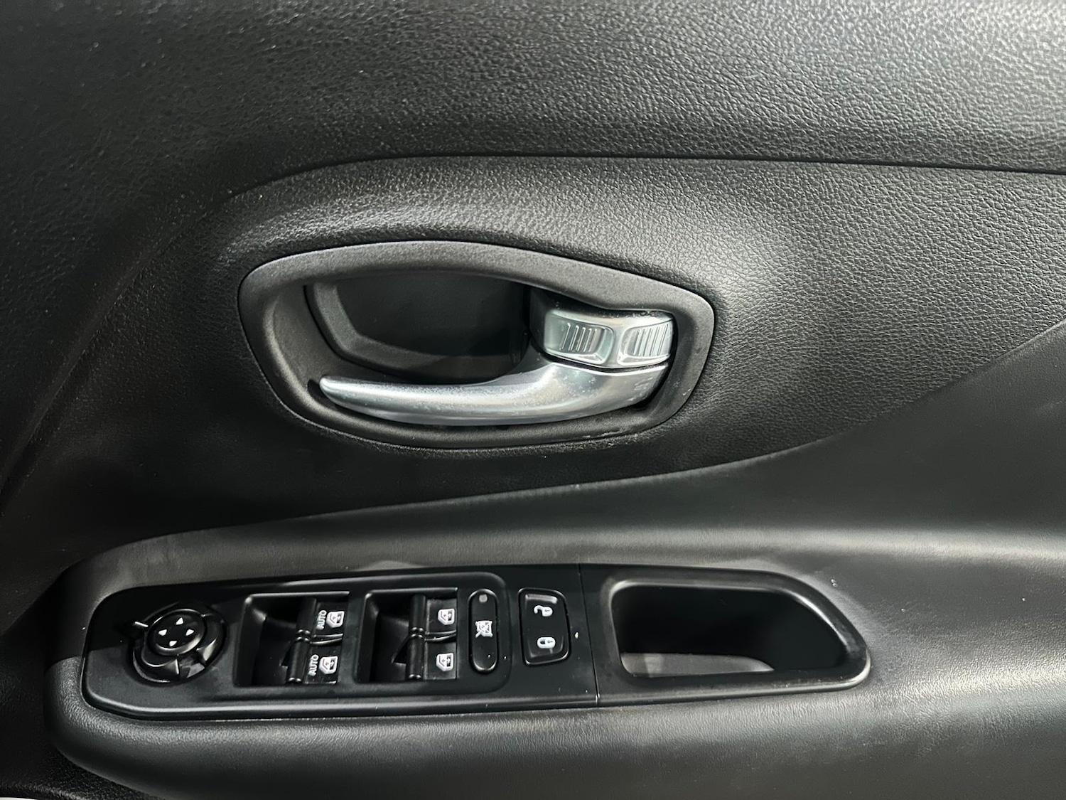 Used Jeep Renegade 2017 for sale - 76743624: Photo 33