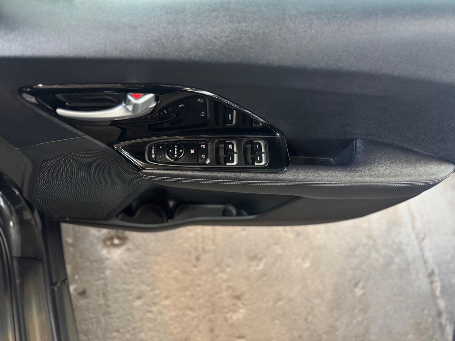 Used Kia Niro 2017 for sale - 76991928: Photo 42