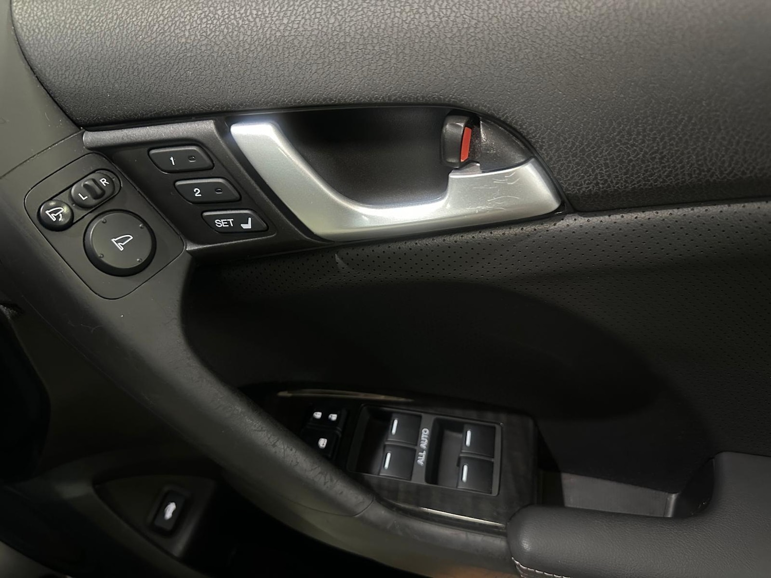 Used Honda Accord 2013 for sale - 76801330: Photo 22