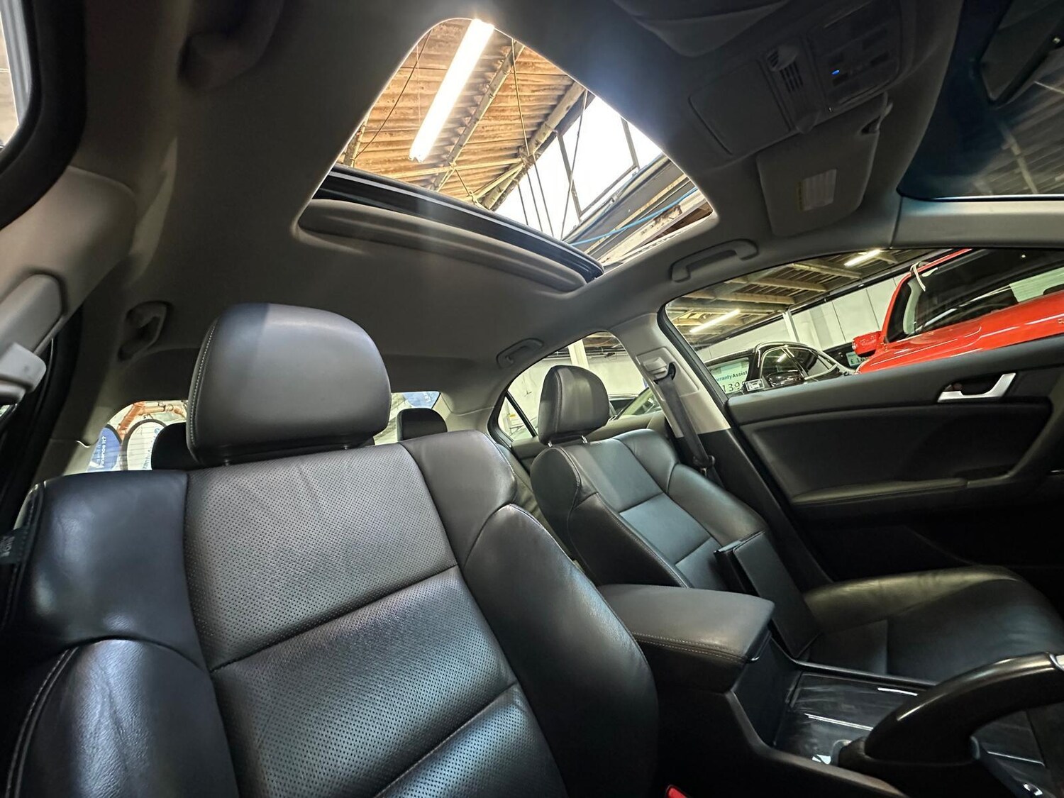 Used Honda Accord 2013 for sale - 76801330: Photo 32