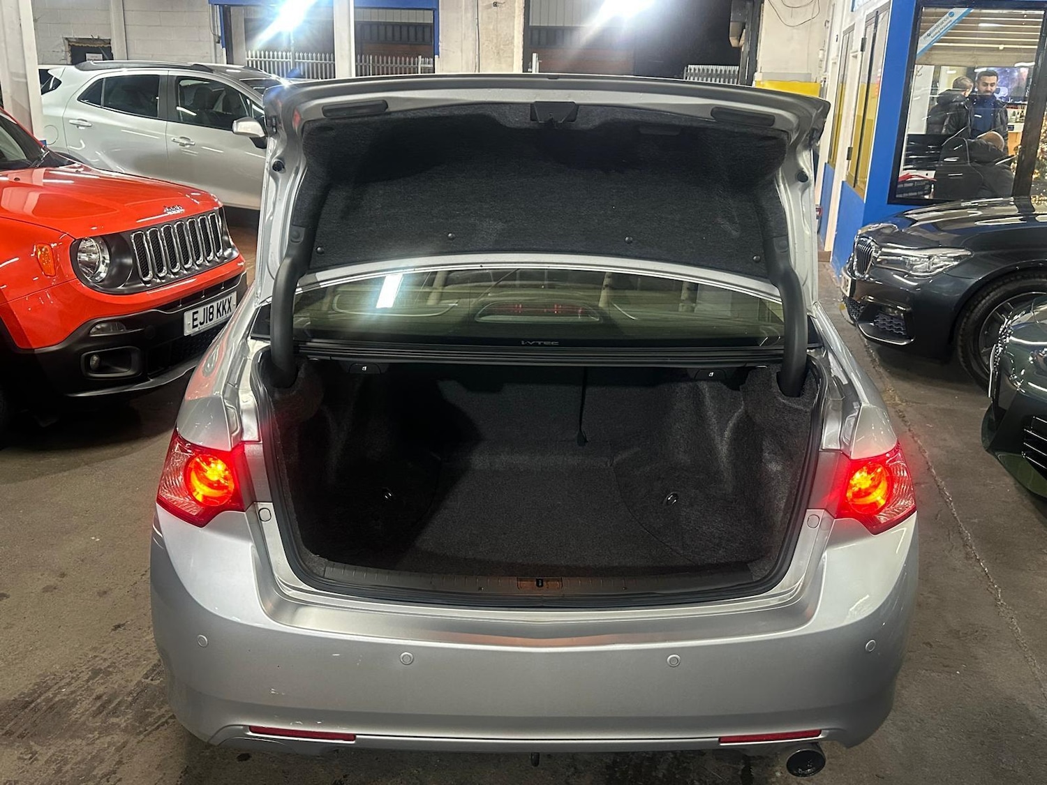 Used Honda Accord 2013 for sale - 76801330: Photo 34