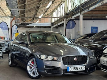 Used Jaguar XE 2016 for sale - 79395797: Photo