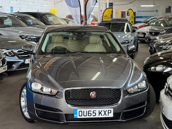 Used Jaguar XE 2016 for sale - 79395797: Photo