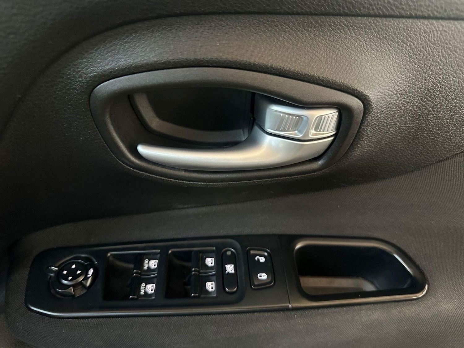 Used Jeep Renegade 2017 for sale - 76108497: Photo 23