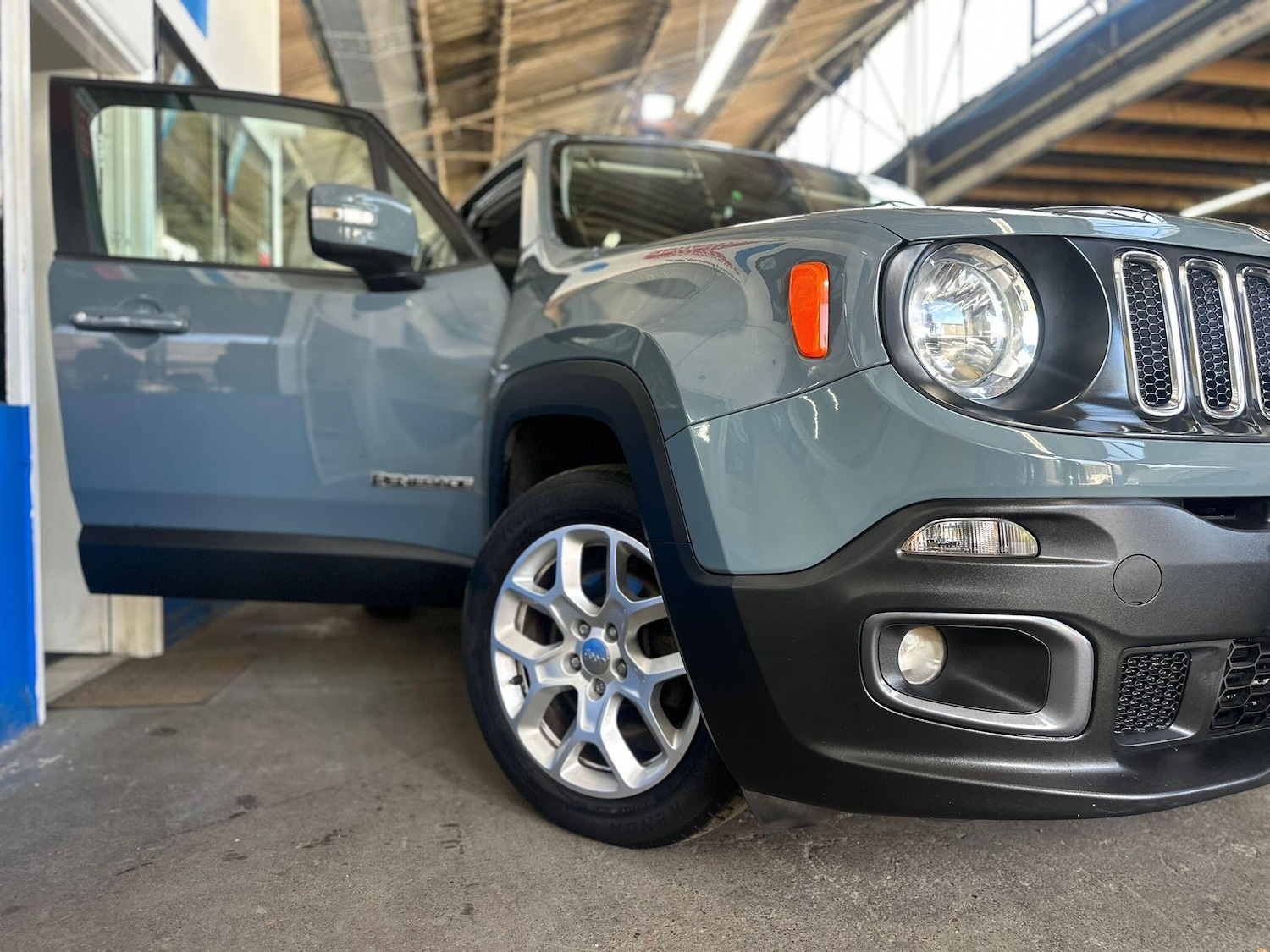 Used Jeep Renegade 2017 for sale - 76108497: Photo 4