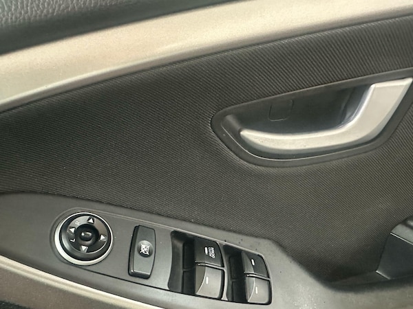 Used Hyundai i30 2014 for sale - 74713778: Photo 12