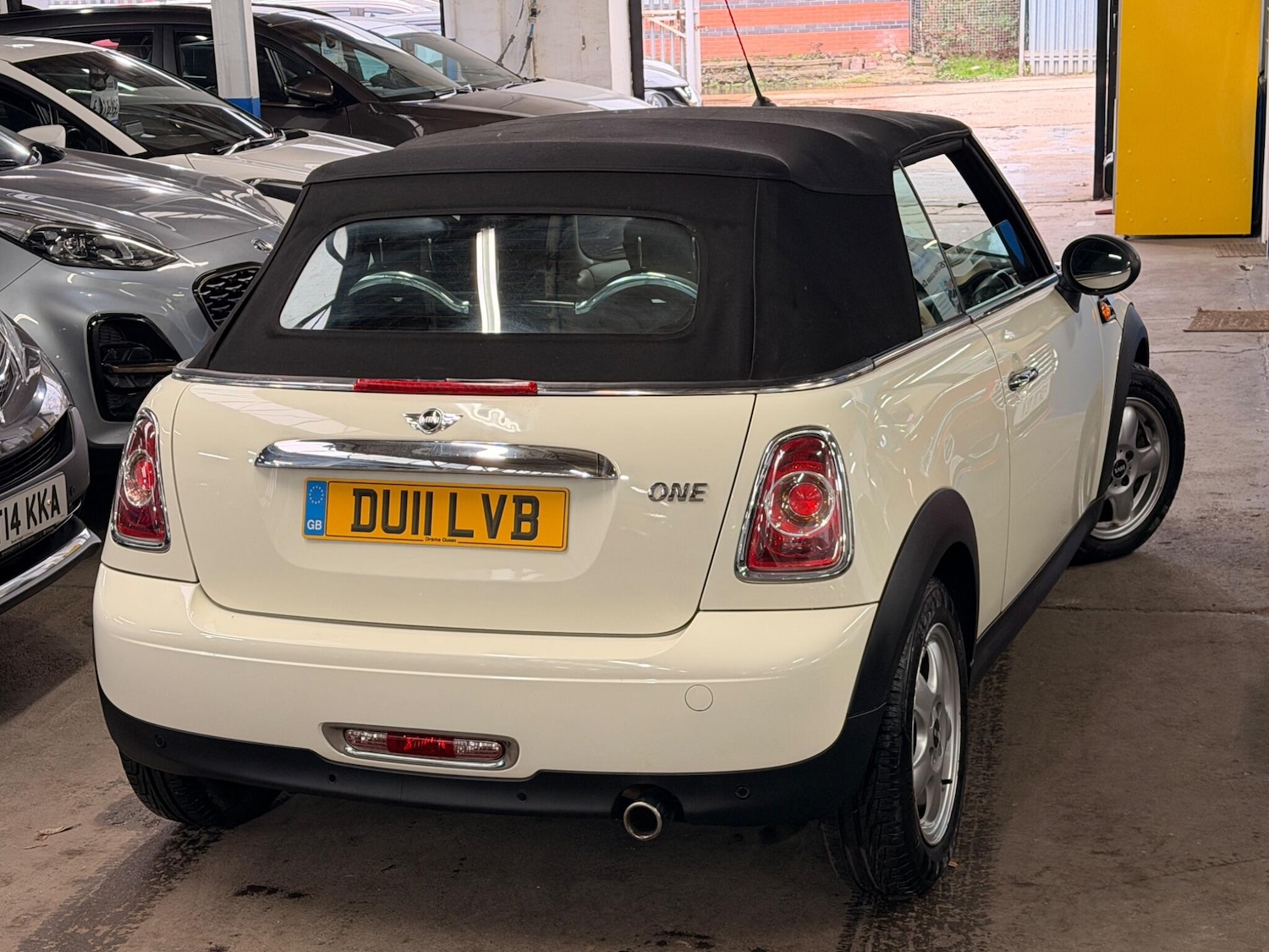Used MINI Convertible 2011 for sale - 77854093: Photo 13