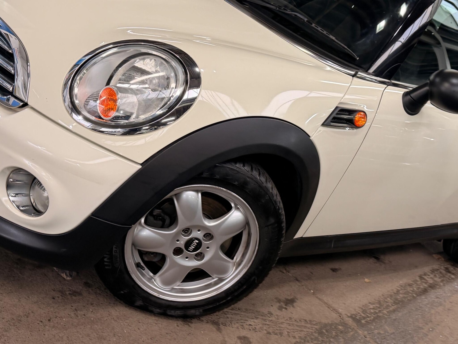 Used MINI Convertible 2011 for sale - 77854093: Photo 15