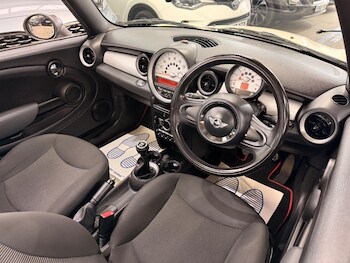 Used MINI Convertible 2011 for sale - 77854093: Photo