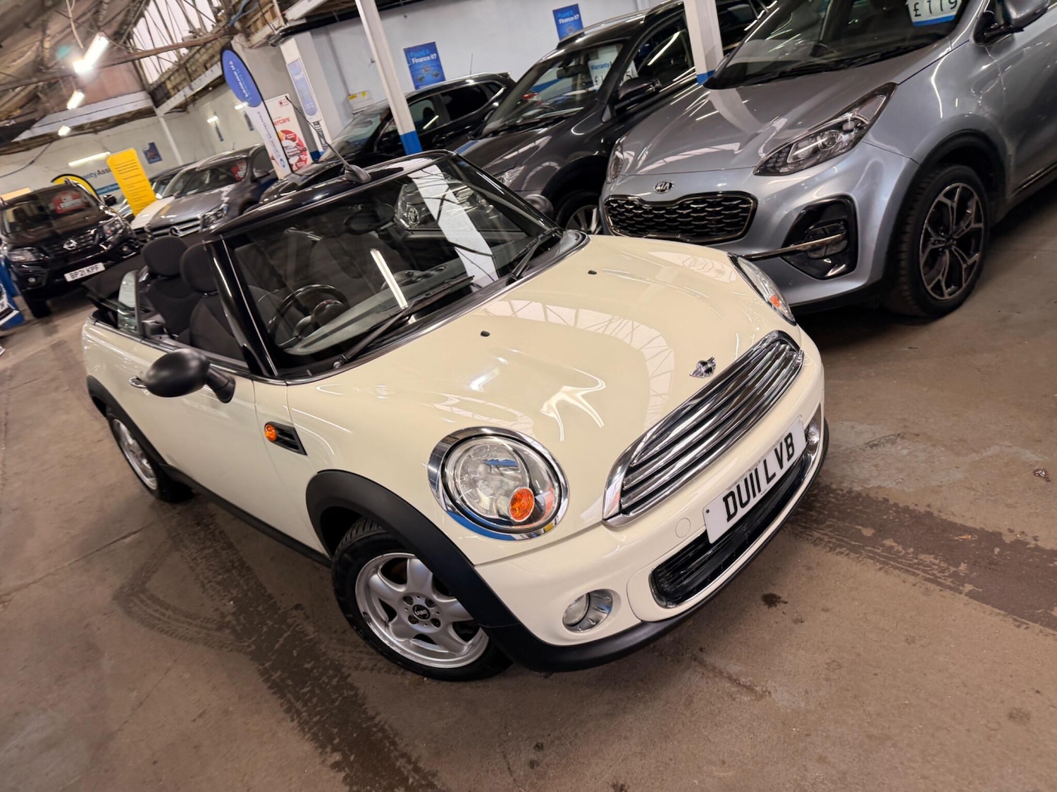 Used MINI Convertible 2011 for sale - 77854093: Photo 5