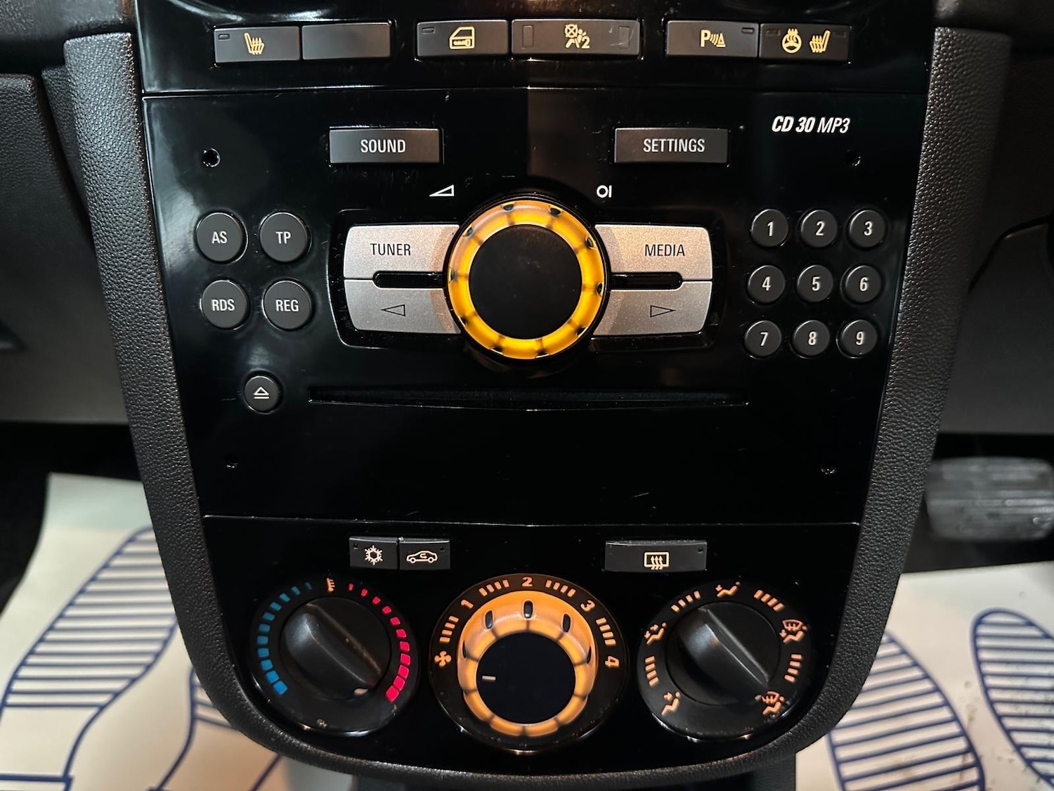 Used Vauxhall Corsa 2014 for sale - 76608042: Photo 36