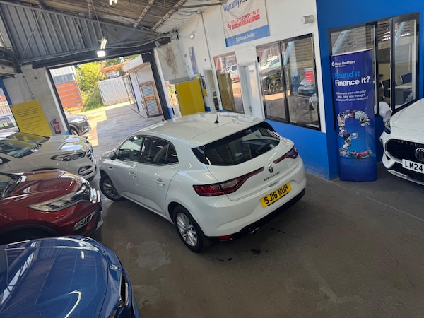 Used Renault Megane 2018 for sale - 75601341: Photo 11