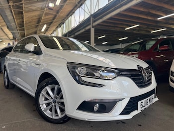 Used Renault Megane 2018 for sale - 75601341: Photo