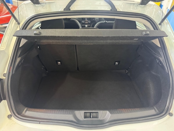 Used Renault Megane 2018 for sale - 75601341: Photo 31