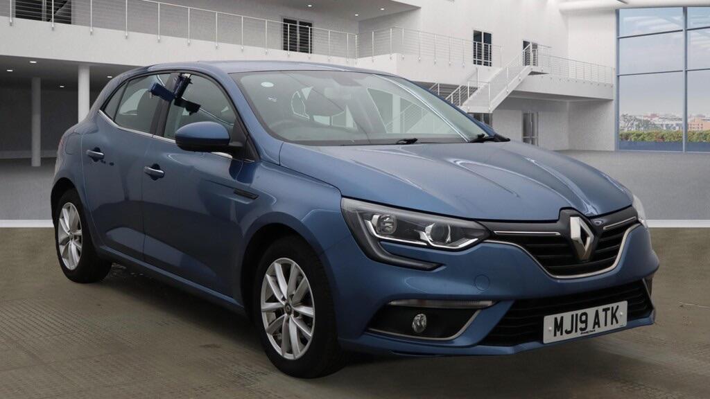 Used Renault Megane 2019 for sale - 76562133: Photo 1