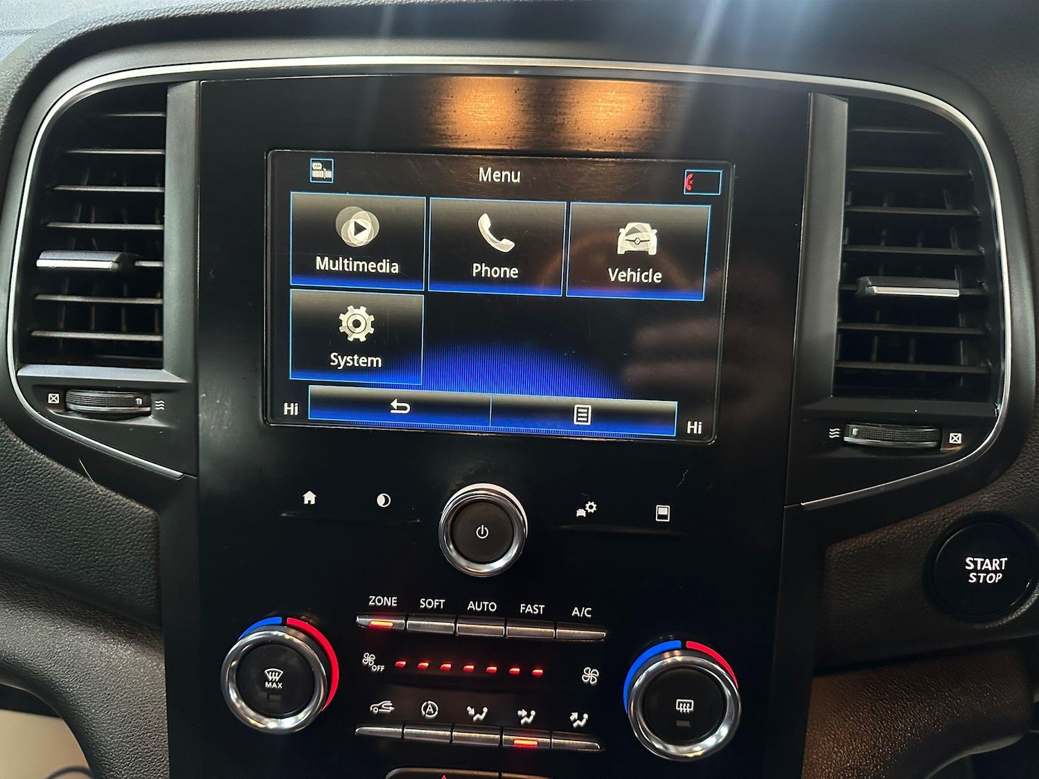 Used Renault Megane 2019 for sale - 76562133: Photo 15