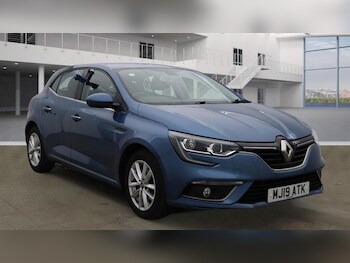 Used Renault Megane 2019 for sale - 76562133: Photo
