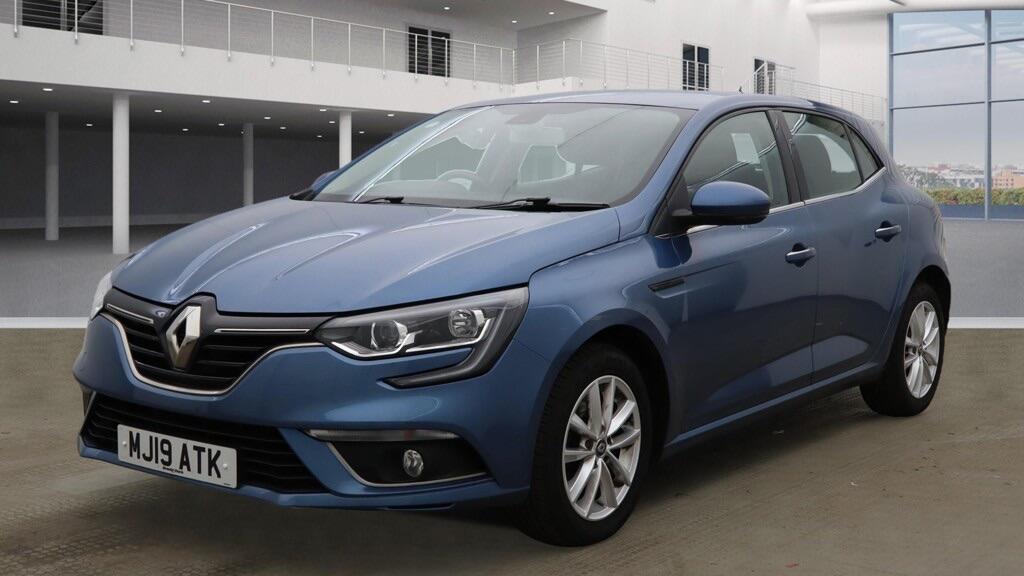 Used Renault Megane 2019 for sale - 76562133: Photo 2