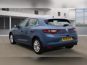 Used Renault Megane 2019 for sale - 76562133: Photo