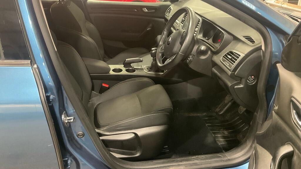 Used Renault Megane 2019 for sale - 76562133: Photo 9