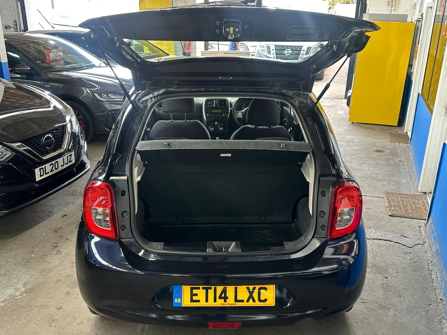 Vehicle 21