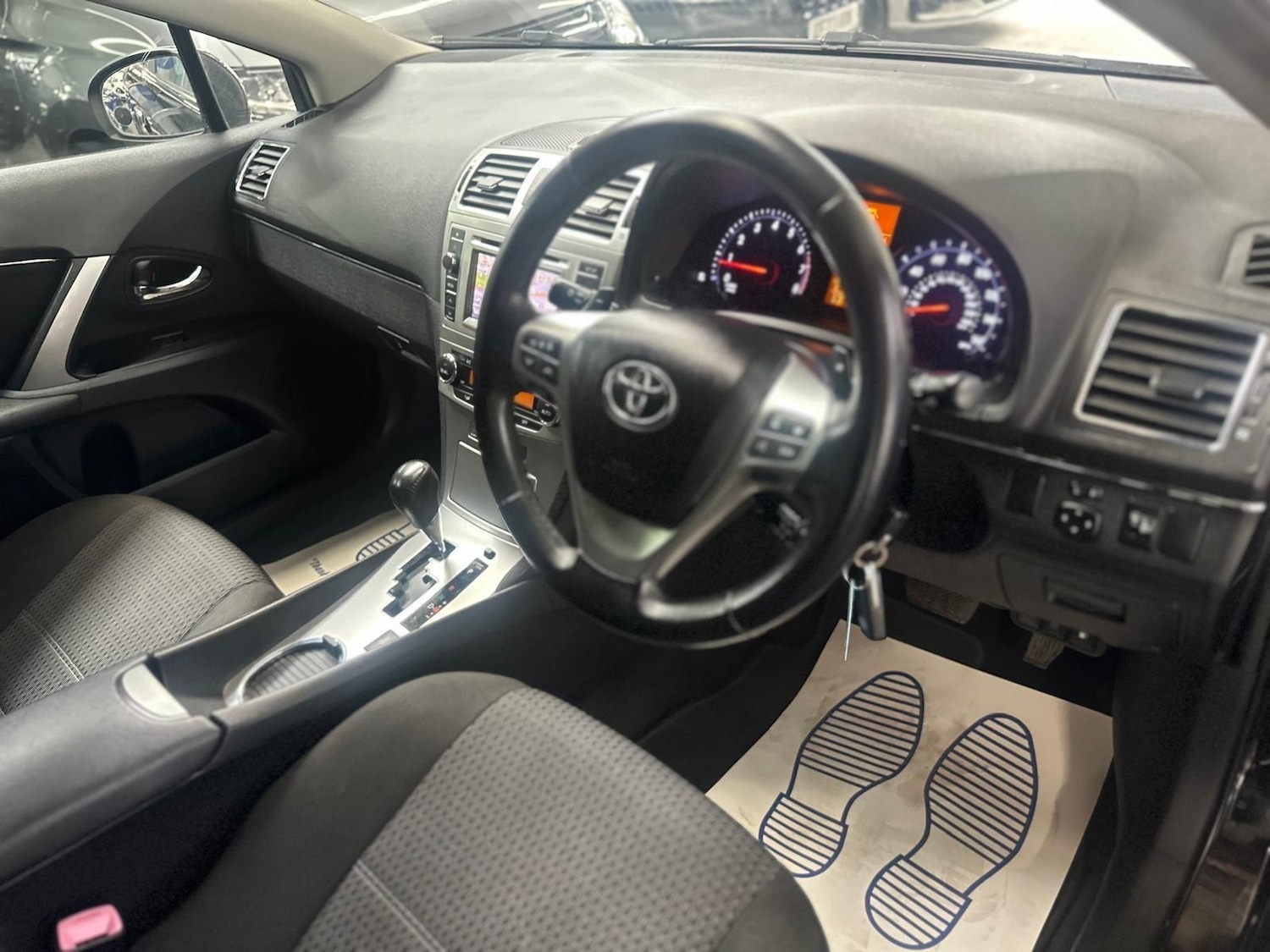 Used Toyota Avensis 2012 for sale - 75940997: Photo 11