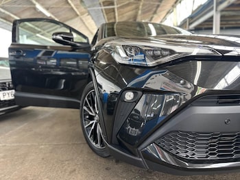 Used Toyota C-HR 2021 for sale - 78662373: Photo