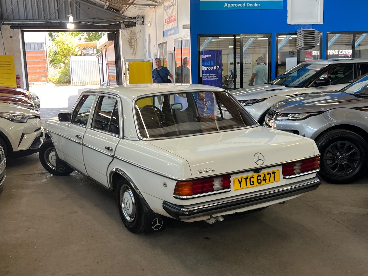 Used Mercedes-Benz 250 1979 for sale - 76361191: Photo 20